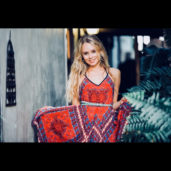 Dress - Picture 2 of 4